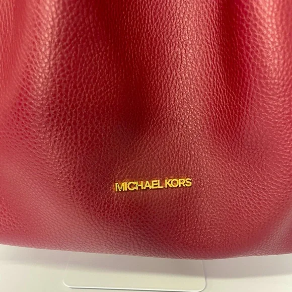 Michael Kors Mina Large Shoulder Bag with Gold Chain - Picture 7 of 10